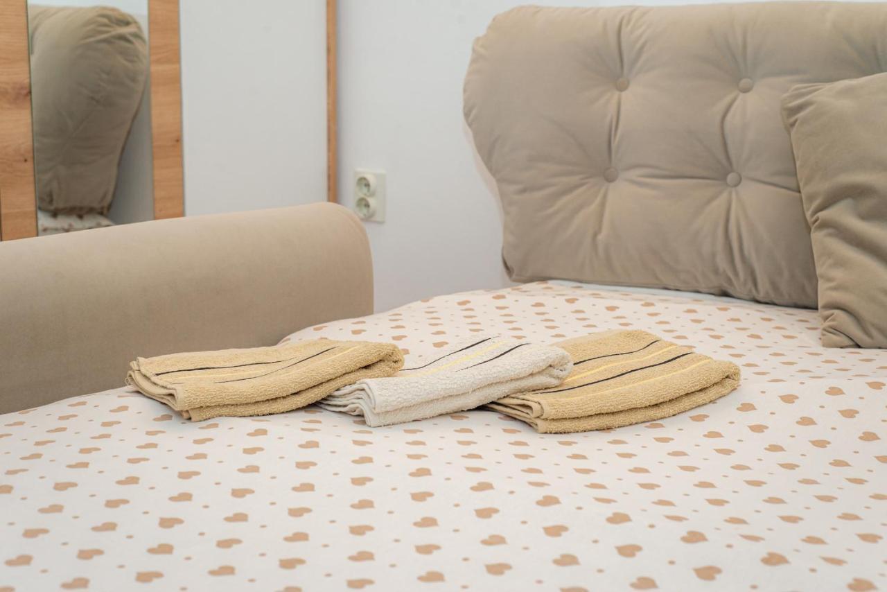 Studio Apartment Silva Kotor Bagian luar foto