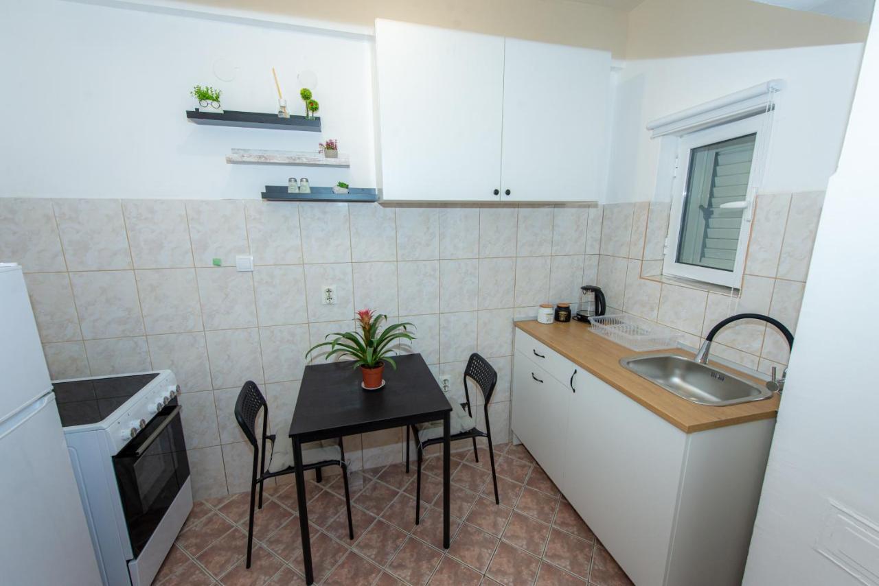 Studio Apartment Silva Kotor Bagian luar foto